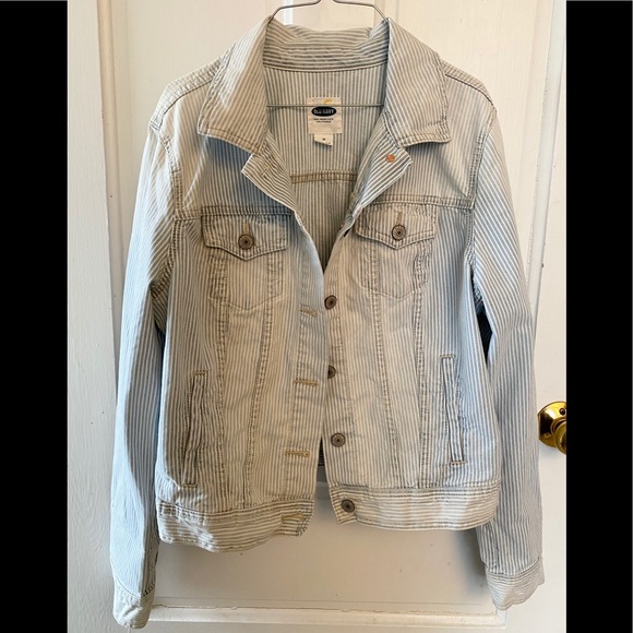 Old Navy Denim Jacket - Seersucker Pattern - Picture 2 of 5